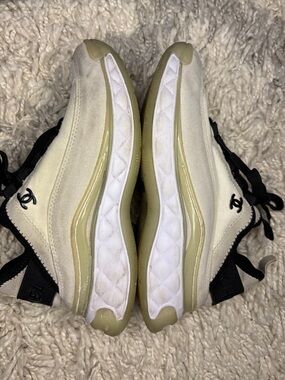 CHANEL Velvet calfskin mixed fibers CC sneakers 37 White grey yellow